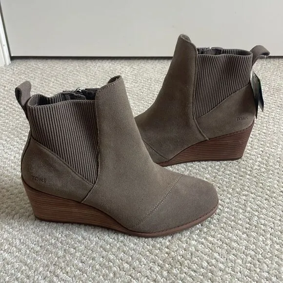 NWT TOMS  Diana Women's Taupe Wedge Ankle Boots