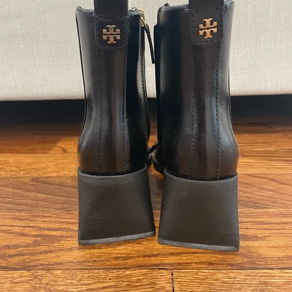 NWT Tory Burch Black Leather Ankle Booties Size 6.5