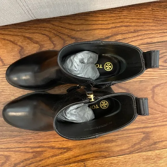 NWT Tory Burch Black Leather Ankle Booties Size 6.5
