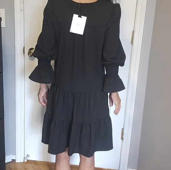 NWT TUCKERNUCK Black Pomander Place Flowy Tiered Crepe Kenzo Dress.  SIZ…