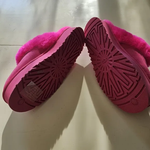 NWT Ugg Disquette pink fur slide platform slipper clogs
