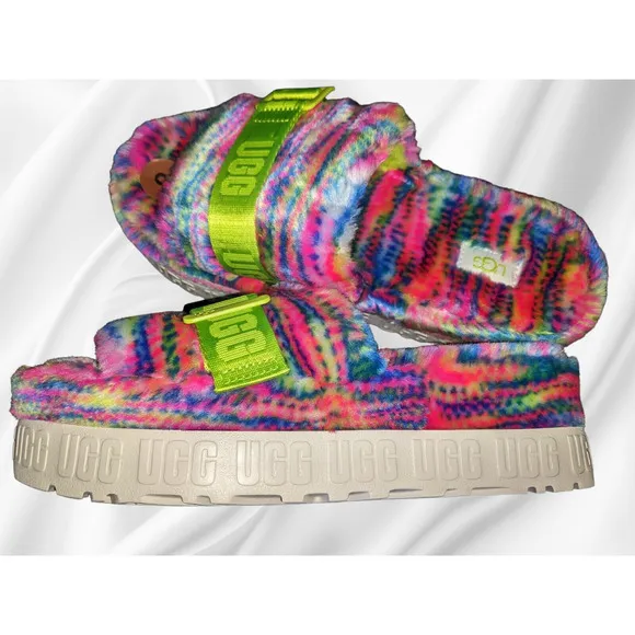 NWT UGG Slippers Platform Fluffita Pixelate Women Plush Multi Color Size 7