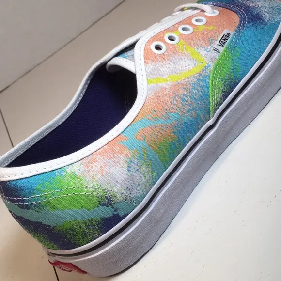 NWT Vans Authentic Retro Skateboard Shoes Men’s 10