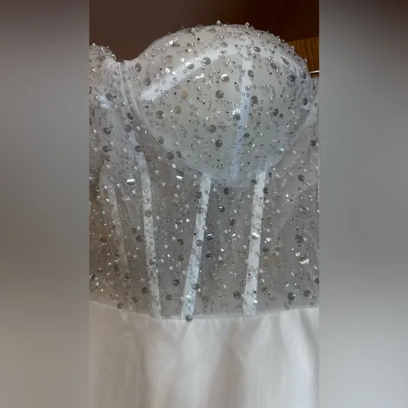 NWT Wedding Dress Sequin Decore Bridal Gown Minimalistic Weding Dress with Slit
