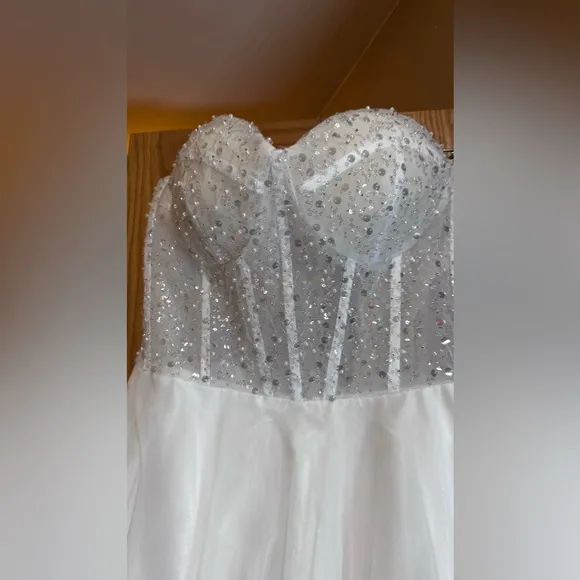 NWT Wedding Dress Sequin Decore Bridal Gown Minimalistic Weding Dress with Slit