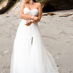 NWT Wedding Dress Sequin Decore Bridal Gown Minimalistic Weding Dress with Slit