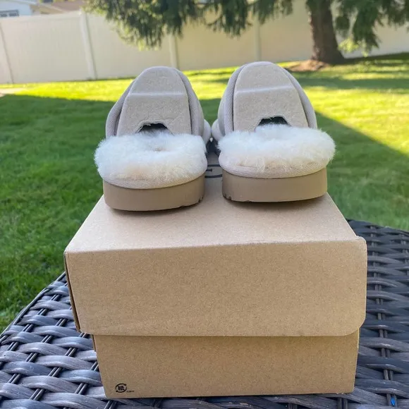 NWT/NIB UGG Kids' Keegan Metallic Gold UGGplush Faux Fur Lined Slippers (Sz 11)