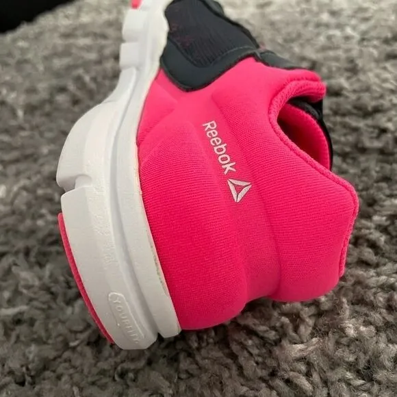 NWT Reebok Kids Yourflex Train 9.0 Shoes