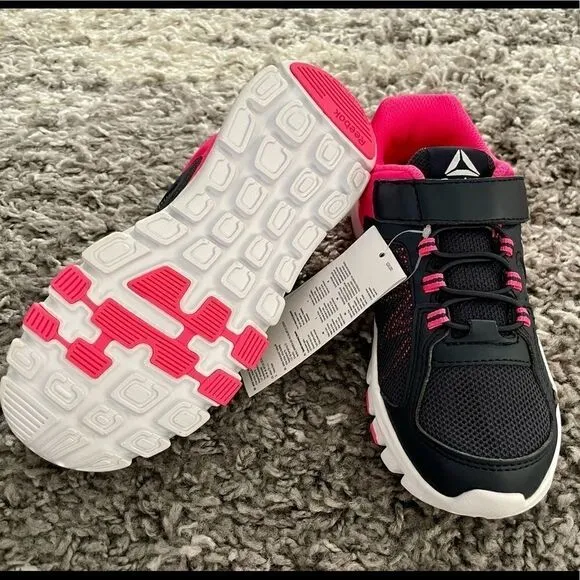 NWT Reebok Kids Yourflex Train 9.0 Shoes