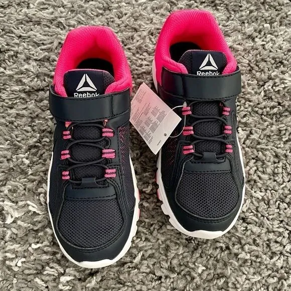 NWT Reebok Kids Yourflex Train 9.0 Shoes