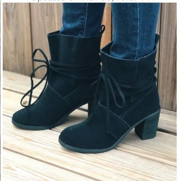 NWT Toms Mila Black Suede Tie Round Booties Size 7