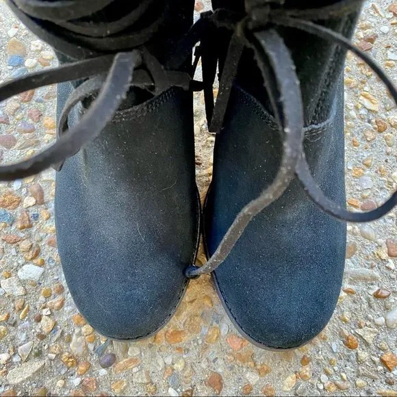NWT Toms Mila Black Suede Tie Round Booties Size 7
