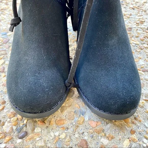 NWT Toms Mila Black Suede Tie Round Booties Size 7