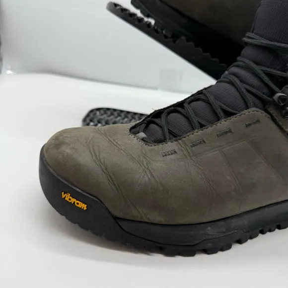 Oboz Andesite Mid Mens 11 Hiking Boots Shoes Ankle Insulated BDRY PRIMALOFT BIO