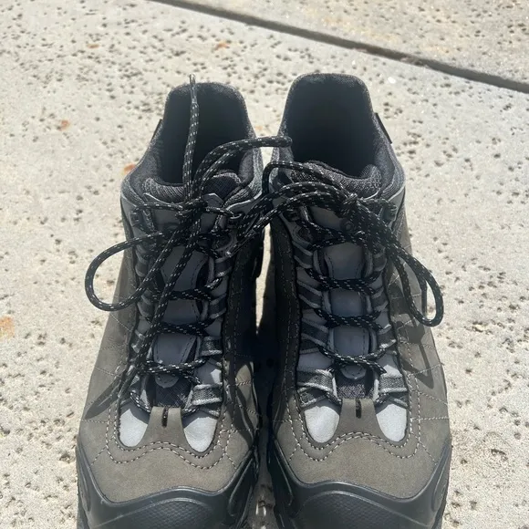 Oboz Bridger Low Waterproof Hiking Shoes