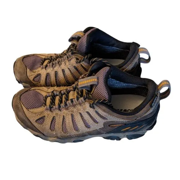 Oboz Trail Hiking Boots GTX bDry Oboz Size 10 Women/8.5 Men. Brown