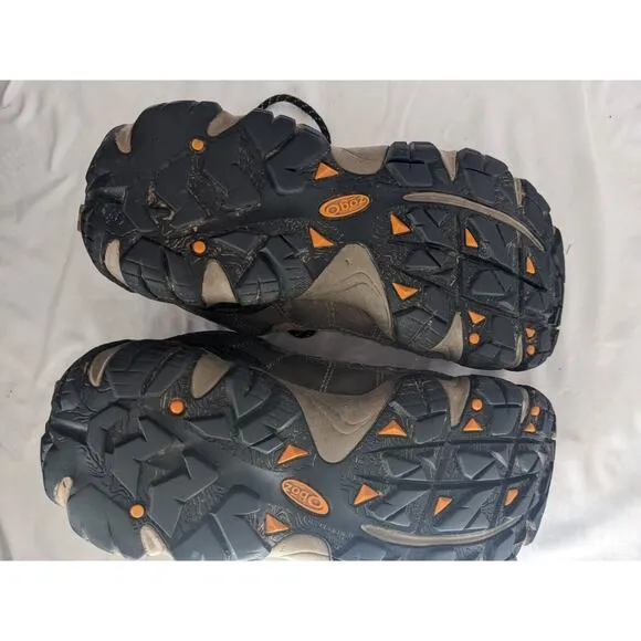 Oboz Trail Hiking Boots GTX bDry Oboz Size 10 Women/8.5 Men. Brown