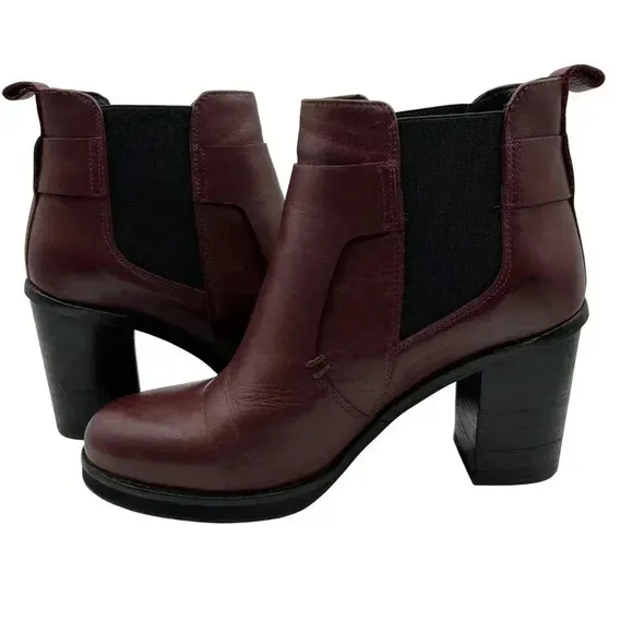 Office London Women's Size 39/*.5 Black Leather Pull On Ankle Boots Made in Spai