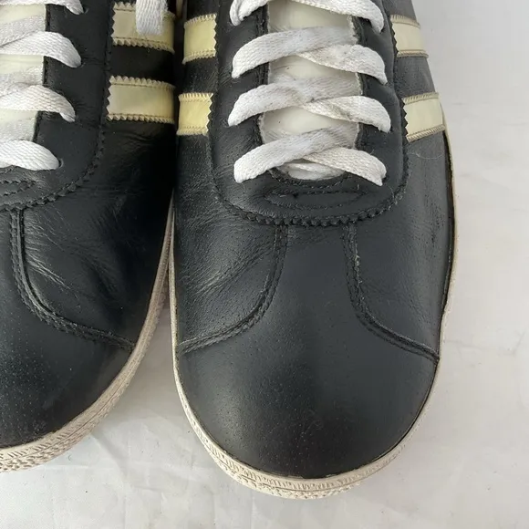 OG Adidas Gazelle Vintage Black Pearl Baby Blue Leather Men’s Size 11.5 Rare