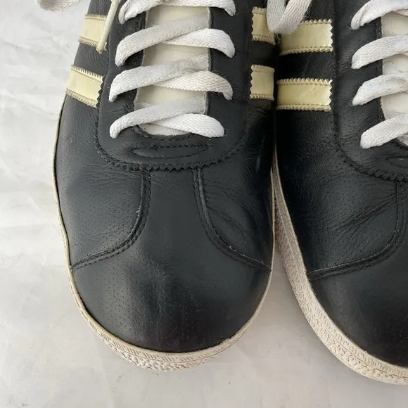 OG Adidas Gazelle Vintage Black Pearl Baby Blue Leather Men’s Size 11.5 Rare