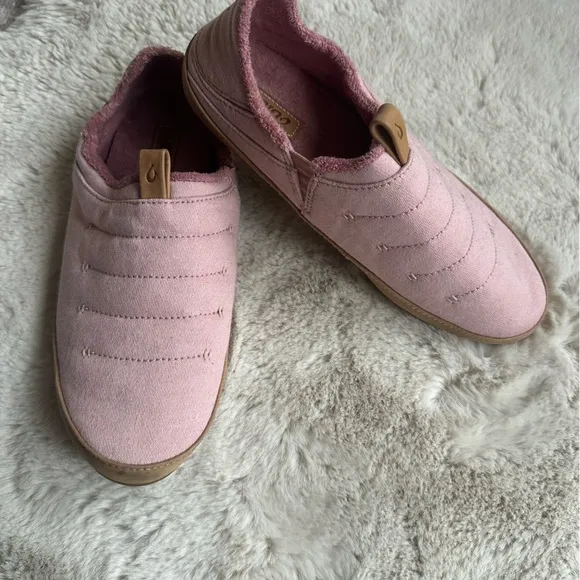 Olukai Lania Womens 9 Slip On Shoes Casual Comfort Pink Lined Slippers