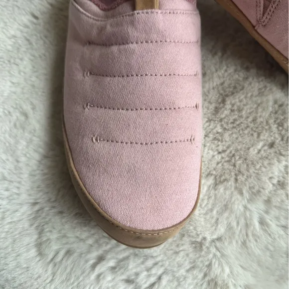 Olukai Lania Womens 9 Slip On Shoes Casual Comfort Pink Lined Slippers