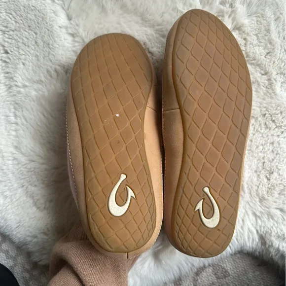 Olukai Lania Womens 9 Slip On Shoes Casual Comfort Pink Lined Slippers