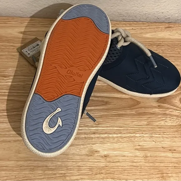 OLUKAI Mahiki Women's Sneaker, Indoor/Outdoor, Ultra-Soft Comfort Fit Size 6