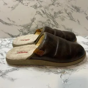 OluKai Men 10 Mua Ili Slip On Slippers Brown Leather Lounge Faux Fur Lined Shoe