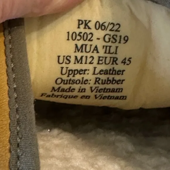 Olukai Men’s Mua ‘Ili Leather Slippers Size 12