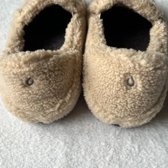 OluKai Nohea Heu Slipper