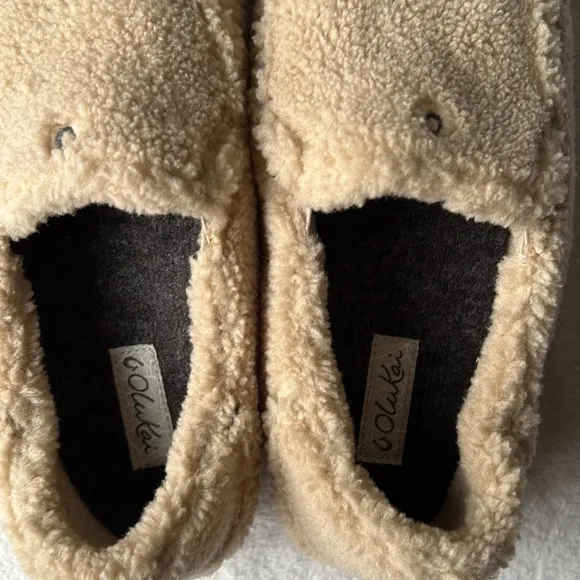 OluKai Nohea Heu Slipper