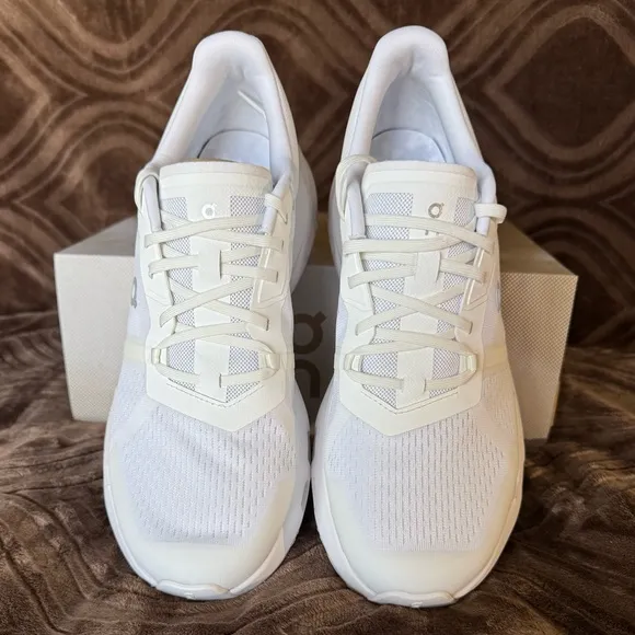 On Cloud Pulse Men’s Athletic Shoes sz M11 Color White. NIB