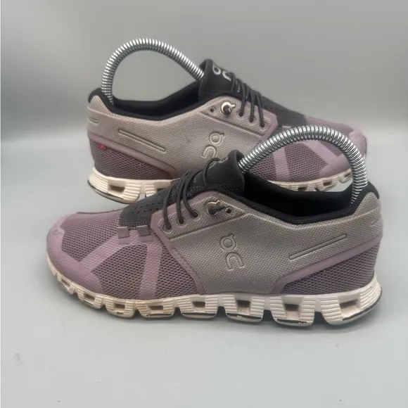 On Cloud Womens Purple &amp; Gray Cloud 5 Trail Running Hiking Outdoor Shoes Size 7