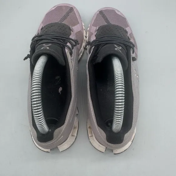 On Cloud Womens Purple &amp; Gray Cloud 5 Trail Running Hiking Outdoor Shoes Size 7