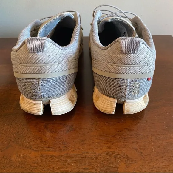 On Running Cloud 5 Men's Athletic Shoes - Gray