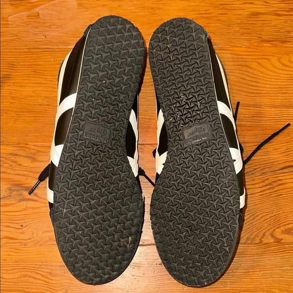 Onitsuka Tiger by Asics Men's Black and White Sneakers