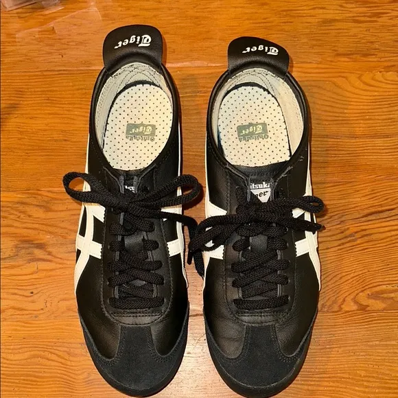 Onitsuka Tiger by Asics Men's Black and White Sneakers