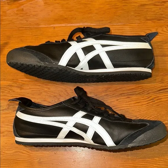 Onitsuka Tiger by Asics Men's Black and White Sneakers