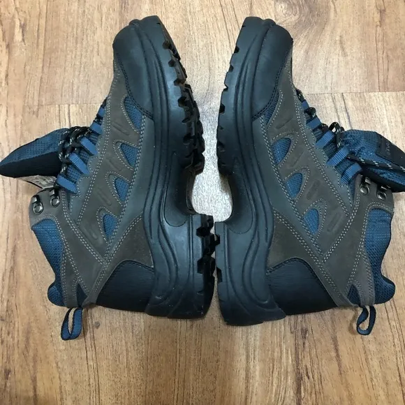 Ozark Trail Hiking Boots Men’s 9W Blue, Pre Owned, Great Condition, Waterproof
