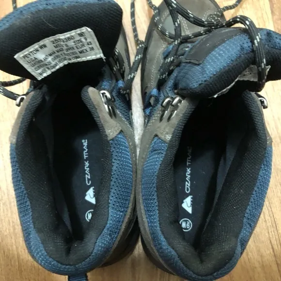 Ozark Trail Hiking Boots Men’s 9W Blue, Pre Owned, Great Condition, Waterproof