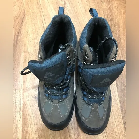 Ozark Trail Hiking Boots Men’s 9W Blue, Pre Owned, Great Condition, Waterproof