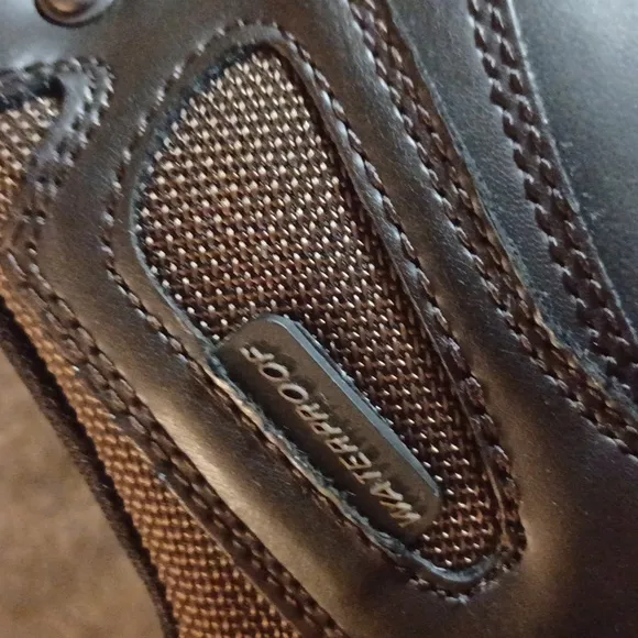 OZARK TRAIL MENS SIZE 8 WATER PROOF HIKING BOOTS