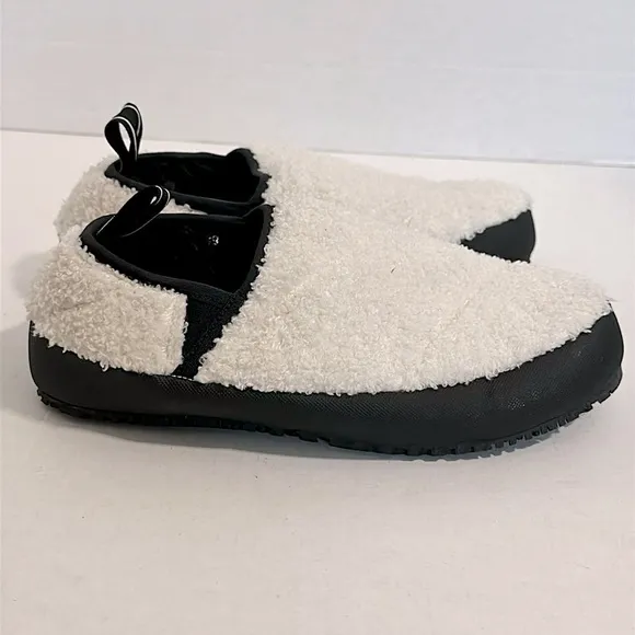 P448 Laby Slippers {white/Black} size 39