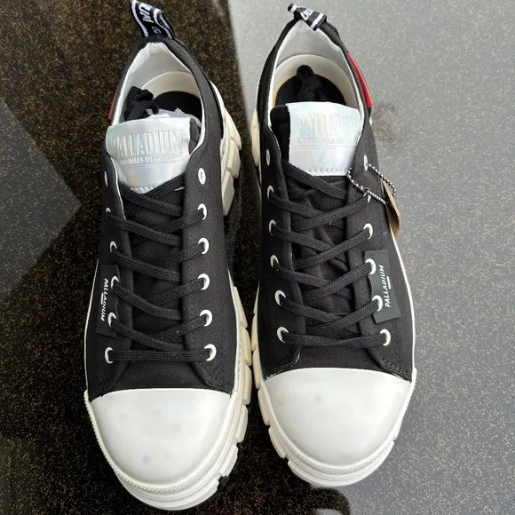 Palladium Revolt LoTop Black Marshmallow Platform Tennis Shoes, Size 42, US 10