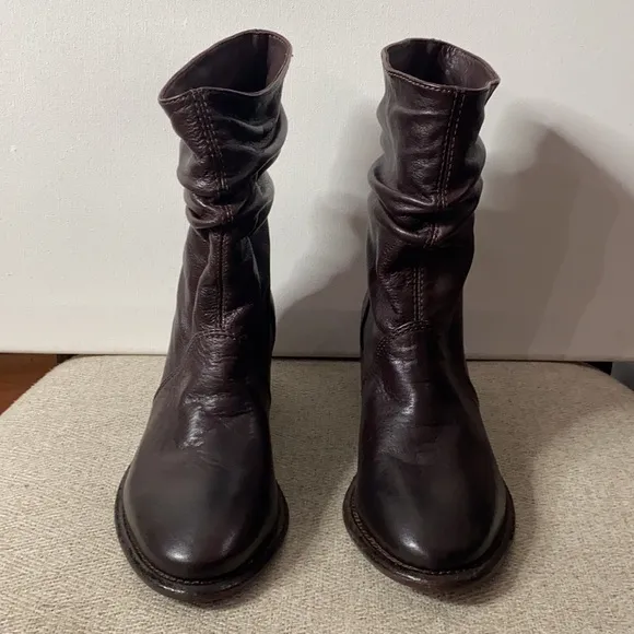 Patricia Nash Monte Slouch boots in nut size 5.5