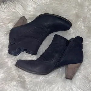 Paul Green Black Nubuck Leather Slouched Ankle Boots with Buckle