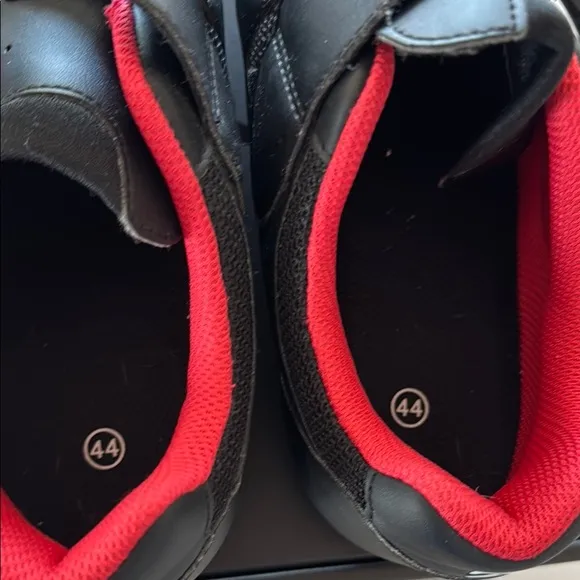 Peloton Black and Red Cycling Shoes 10.5