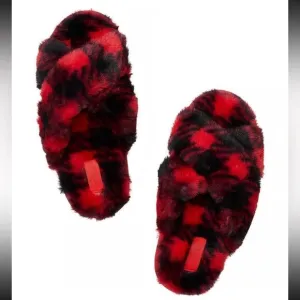 PINK FAUX FUR SLIDES red/black Medium size 7-8 brand new PINK Victoria's Secret