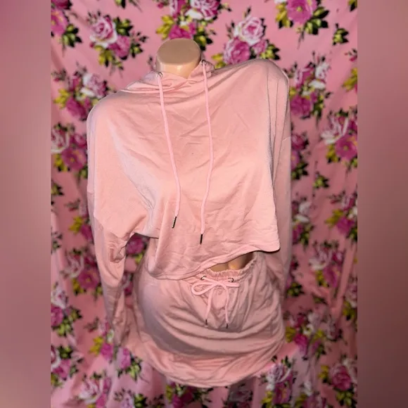 Pink hoodie sweatshirt cropped mini skirt set sexy peach 🍑 booty babe T2